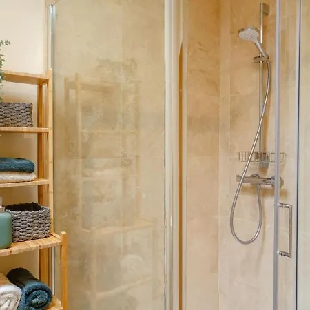 1 Bed In Harrogate Oc-89152 *